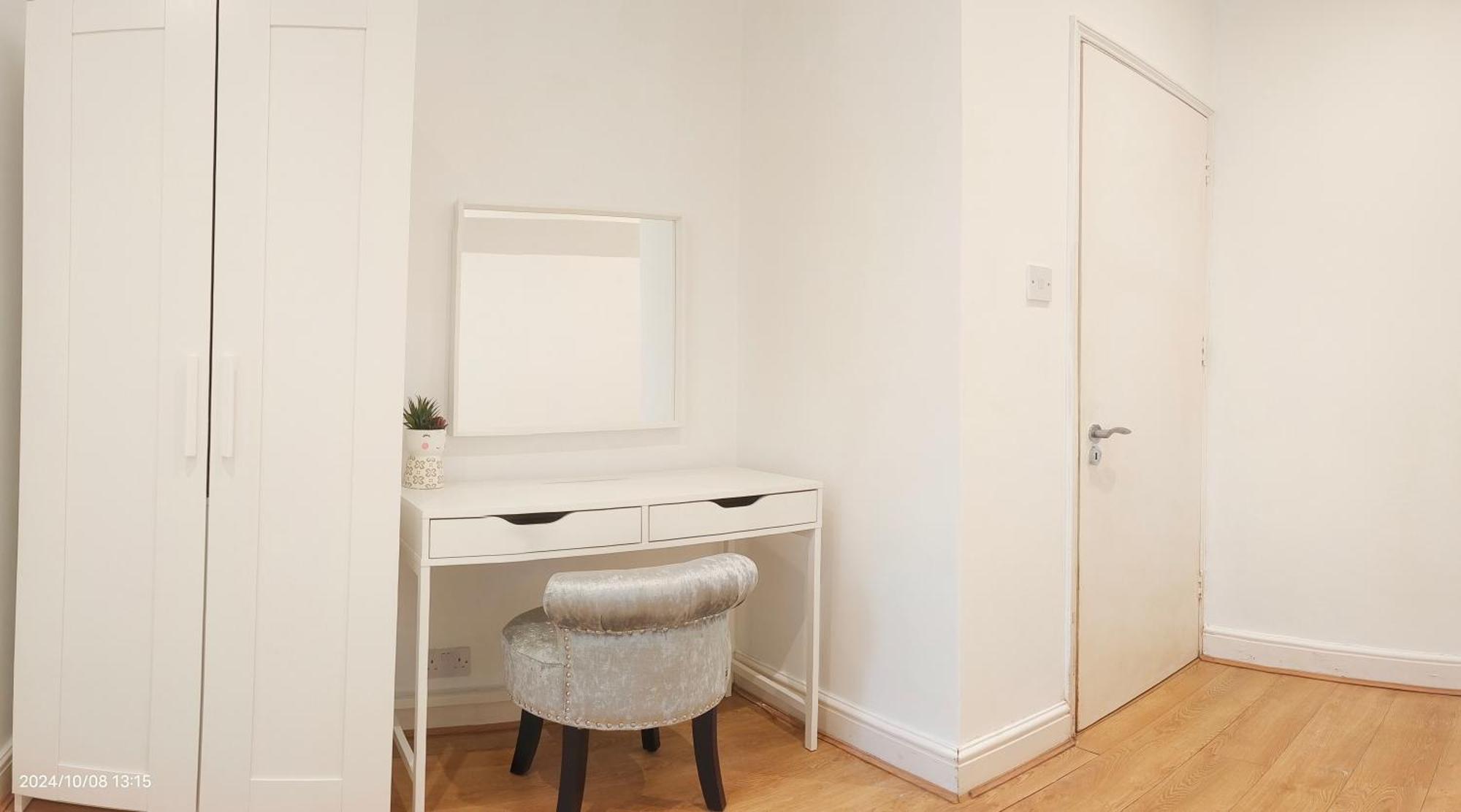Blossom Apartment With Garden Londra Esterno foto