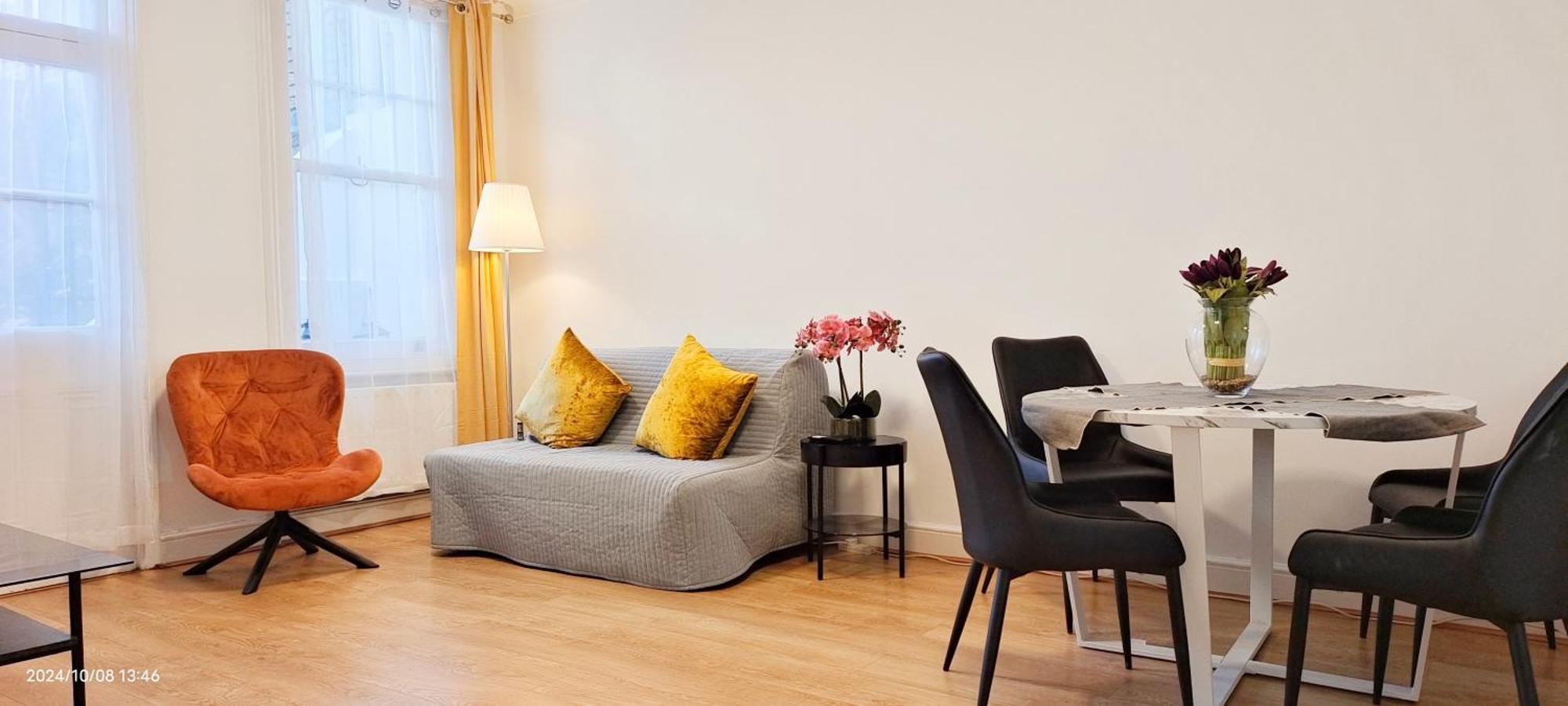 Blossom Apartment With Garden Londra Esterno foto