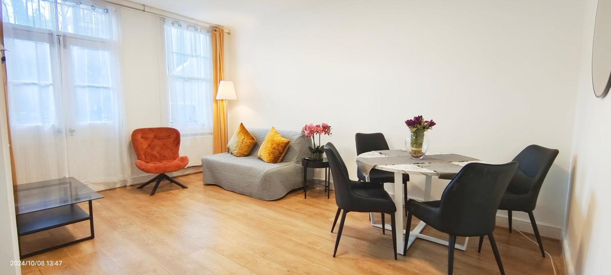 Blossom Apartment With Garden Londra Esterno foto