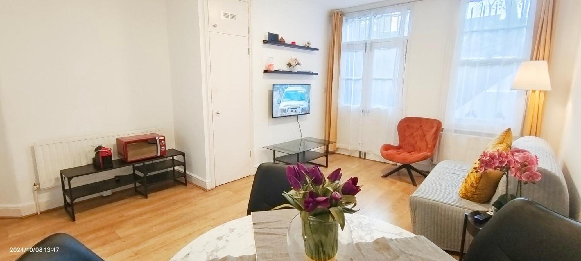 Blossom Apartment With Garden Londra Esterno foto
